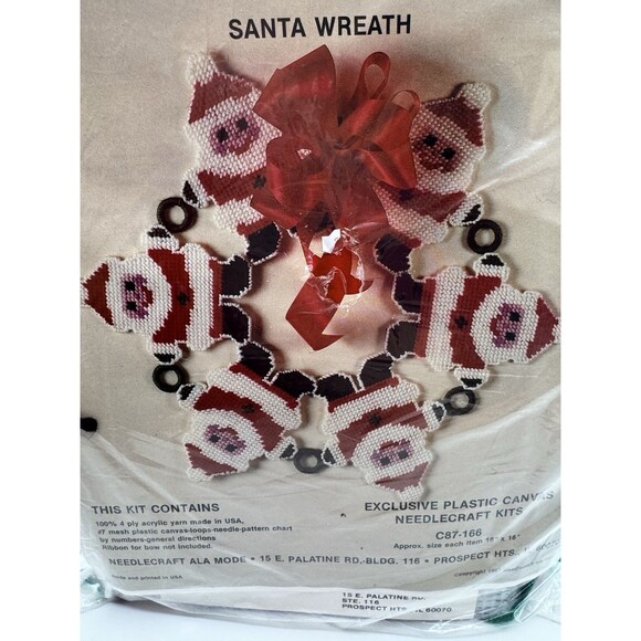 NEW Needlepoint By Numbers "Santa Wreath" Plastic Canvas Kit Size 18" Christmas - Picture 4 of 5
